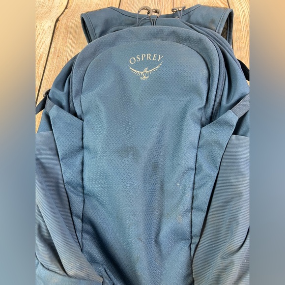 Osprey Daylite Commuter H2O Blue Backpack 13L Hiking Bag - Picture 5 of 8